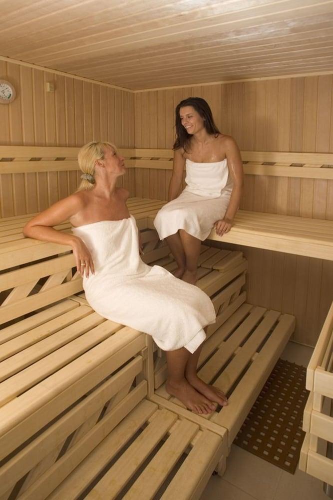 Novina Herzo-base Hotel 4*