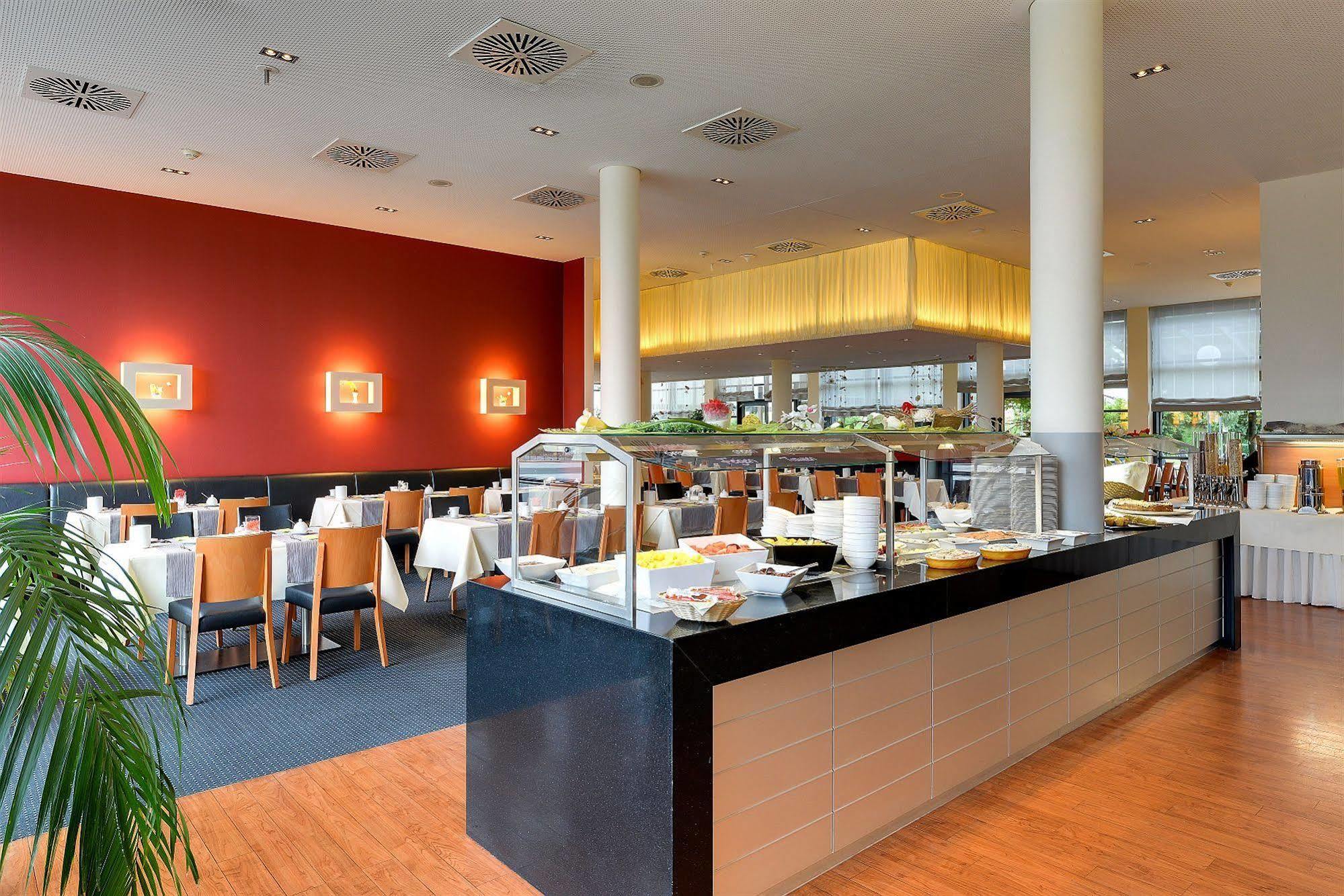 Novina Herzo-base 4* Herzogenaurach