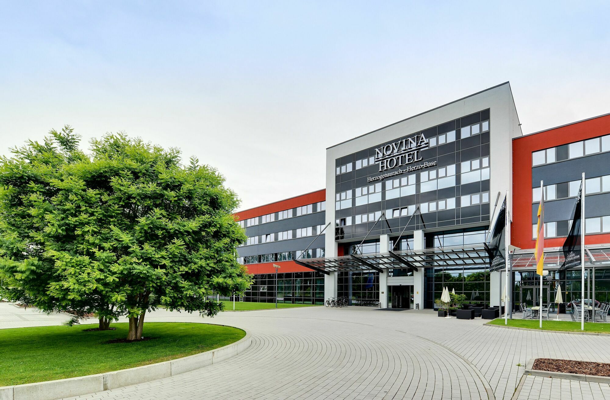 Novina Herzo-base Hotel 4*